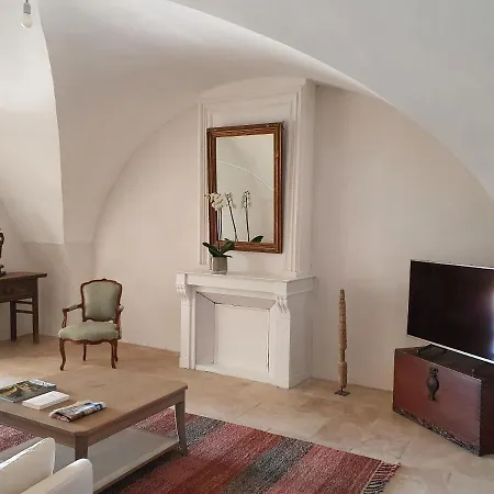 Apartament Les Canisses, Magnifique Avec Terrasse Au Coeur D'uzes Uzès