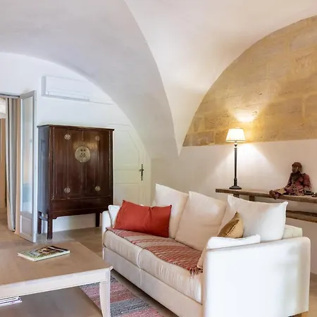 Les Canisses, Magnifique Avec Terrasse Au Coeur D'uzes * Uzès